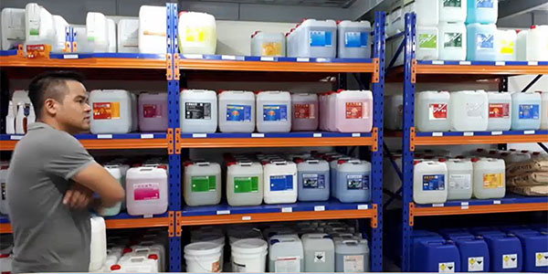 Hóa chất vệ sinh nhà cửa là yếu tố quan trọng giúp cho quá trình vệ sinh nhà cửa diễn ra hiệu quả
