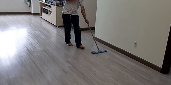 Cần tìm đúng loại dung dịch phù hợp với từng loại sàn khác nhau