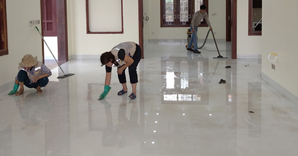 Chất lượng đội ngũ nhân viên, máy móc, hóa chất,..ảnh hưởng rất nhiều đến bảng giá vệ sinh công nghiệp