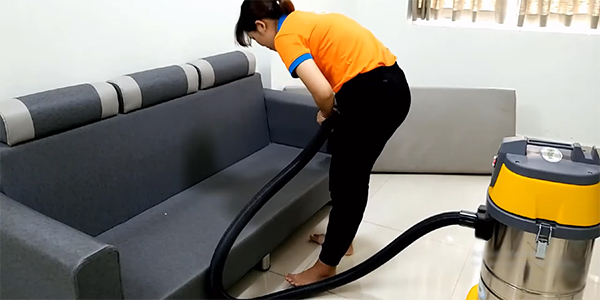 Sử dụng thiết bị, máy móc hiện đại sẽ giúp bạn dọn dẹp nhà cửa nhanh, hiệu quả